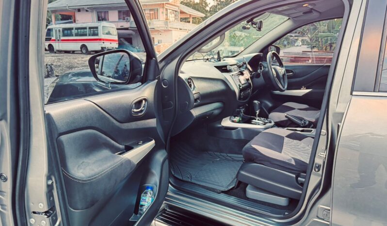 2017 Nissan NP300 full