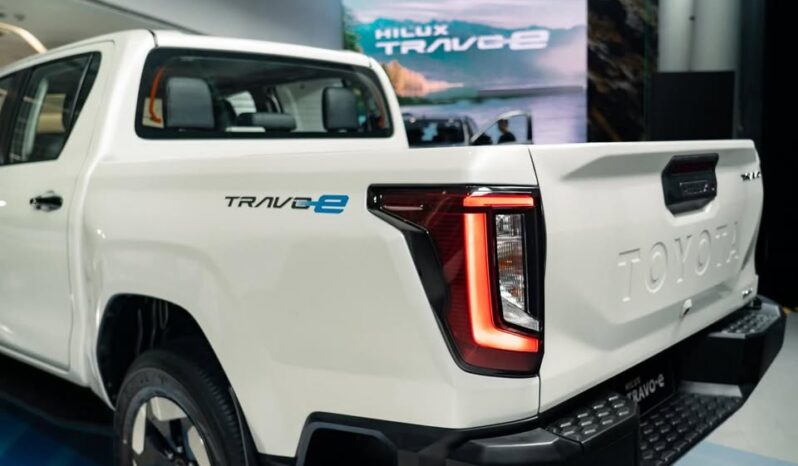 2026 Toyota Hilux Travo E full