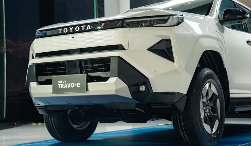 2026 Toyota Hilux Travo E full
