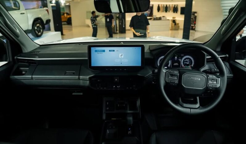 2026 Toyota Hilux Travo E full