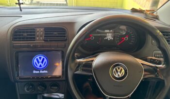 2019 Volkswagen Passat full