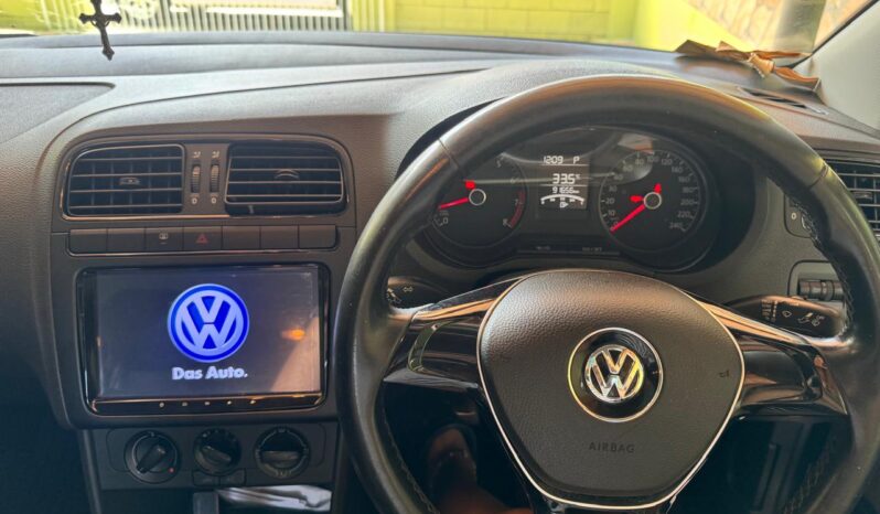 2019 Volkswagen Passat full